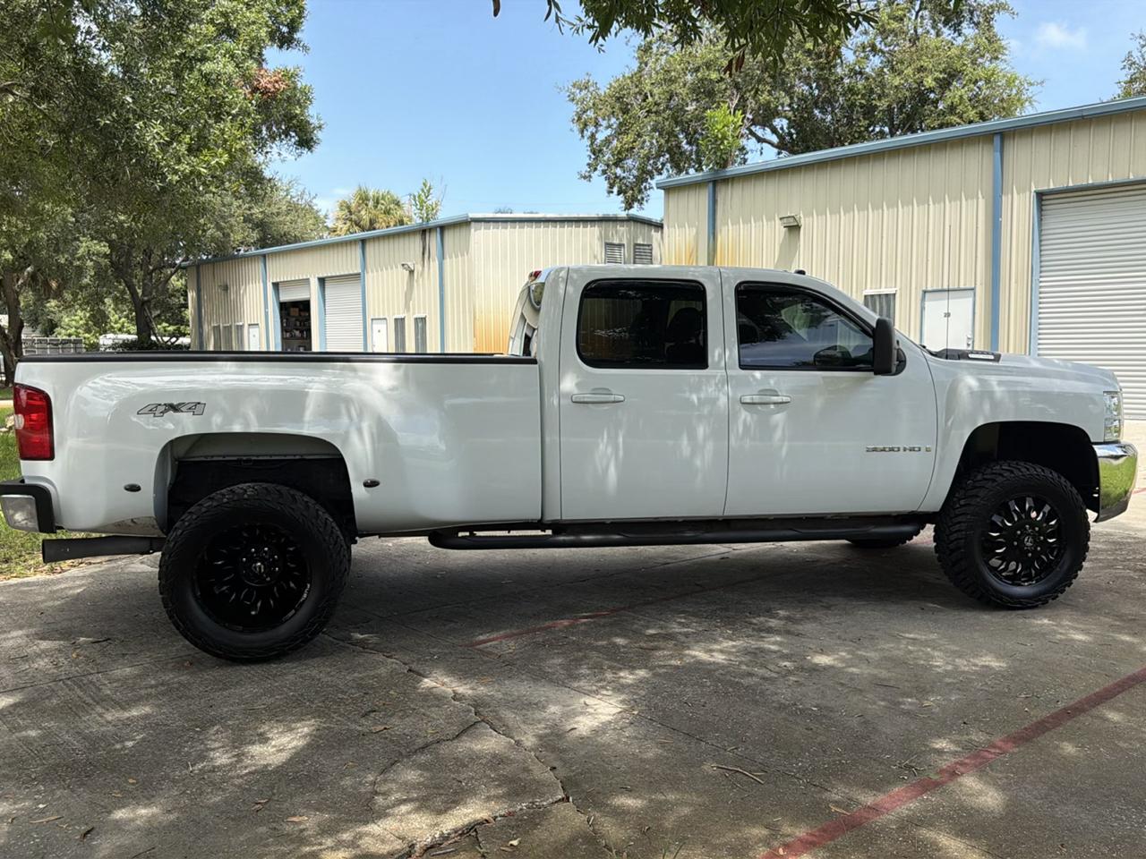 Chevrolet Silverado 3500HD 4WD Crew Cab 167" DRW LTZ 2009