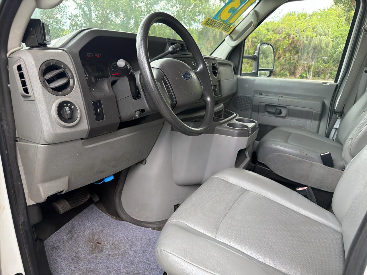 Ford Econoline Chassis  2013