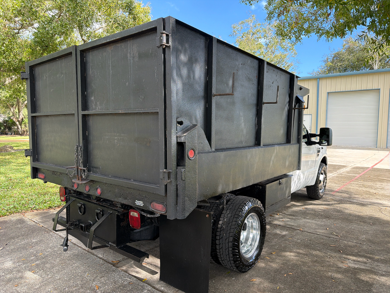 Ford Super Duty F-350 DRW 2WD Reg Cab 141" WB 60" CA XLT 2008