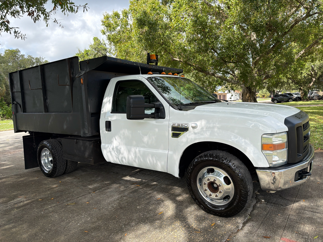 Ford Super Duty F-350 DRW 2WD Reg Cab 141" WB 60" CA XLT 2008