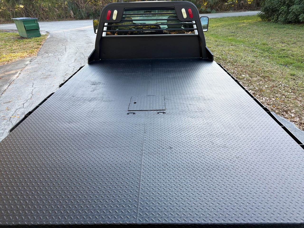 Chevrolet Silverado 3500HD 2WD Reg Cab 162" WB, 84.3" CA WT 2011