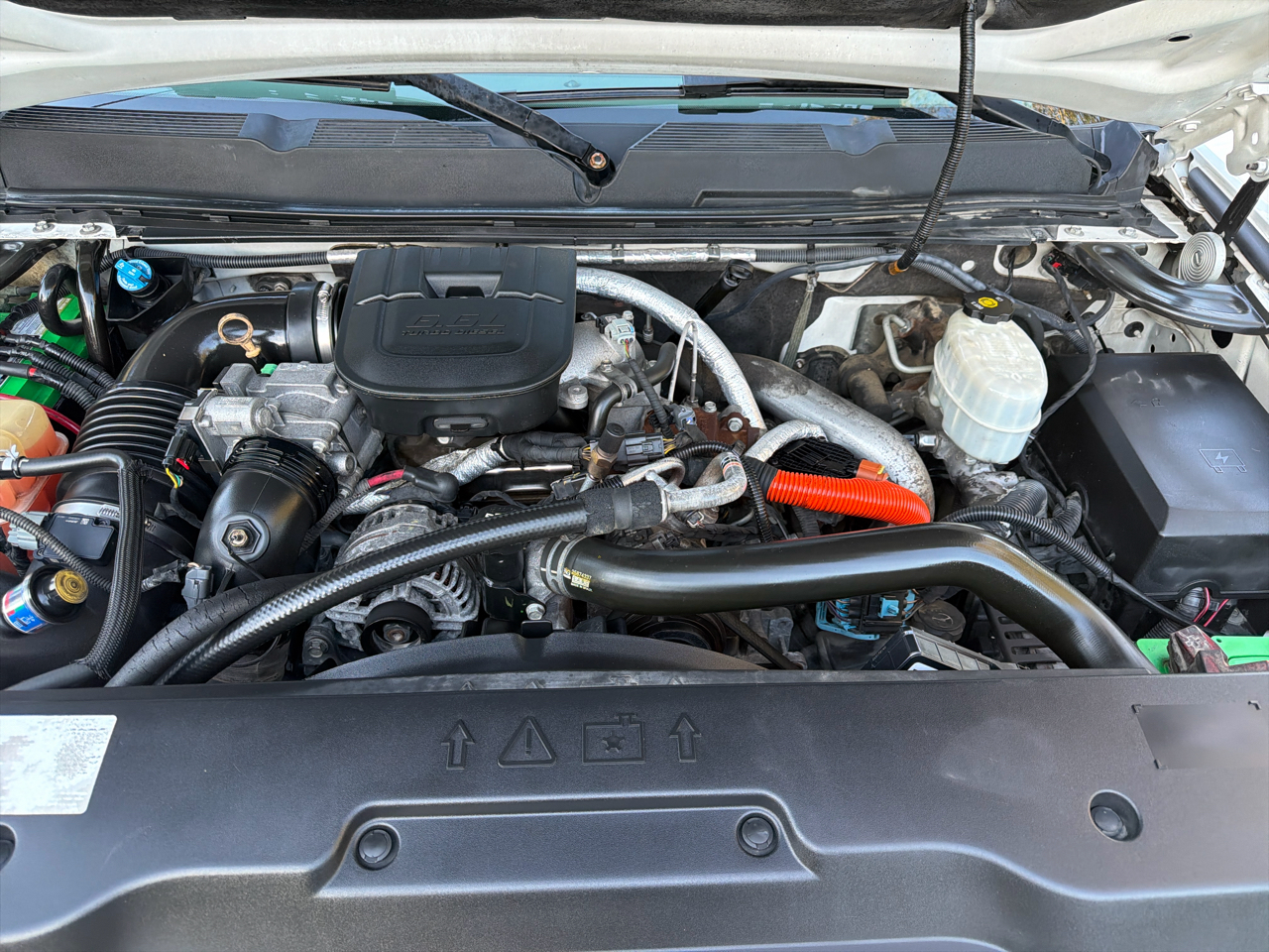 Chevrolet Silverado 3500HD 2WD Reg Cab 162" WB, 84.3" CA WT 2011