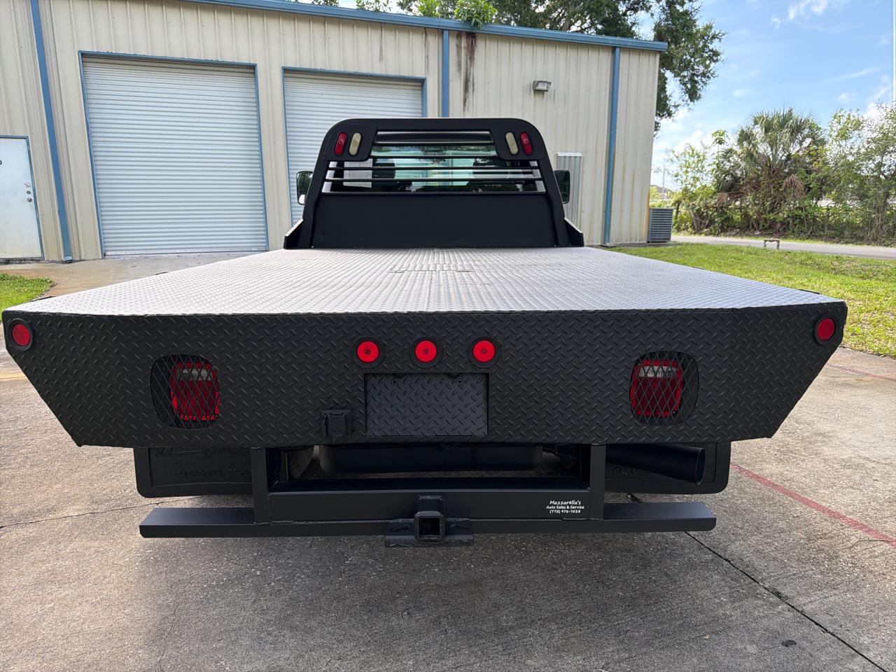 Chevrolet Silverado 3500HD 2WD Reg Cab 162" WB, 84.3" CA WT 2011