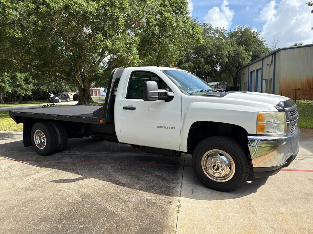Chevrolet Silverado 3500HD 2WD Reg Cab 162" WB, 84.3" CA WT 2011