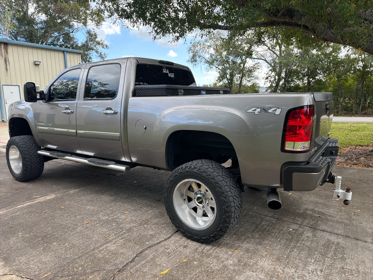 GMC Sierra 2500HD 4WD Crew Cab 153.7" Denali 2012