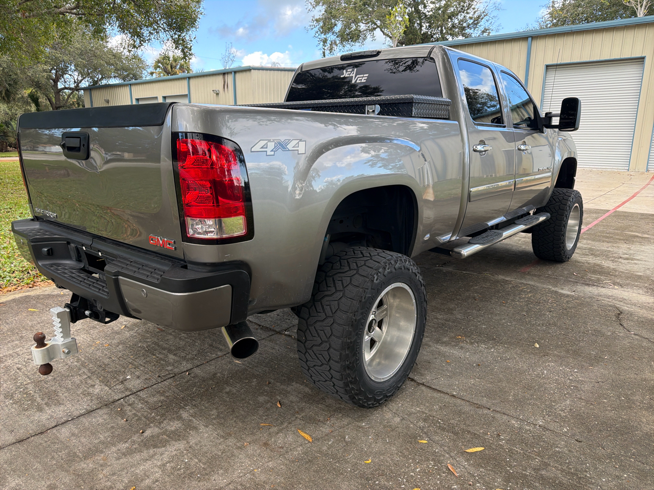 GMC Sierra 2500HD 4WD Crew Cab 153.7" Denali 2012