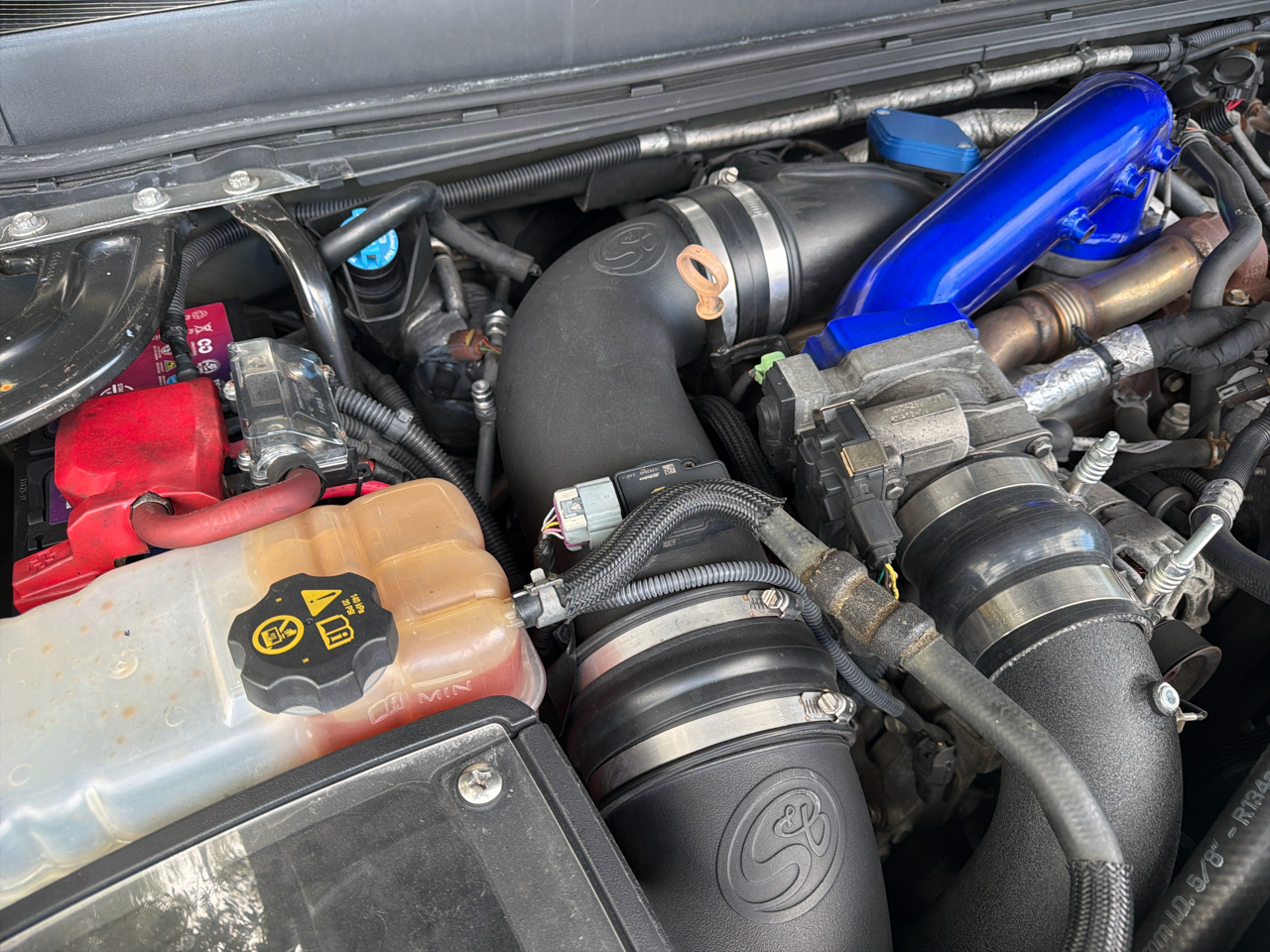 GMC Sierra 2500HD 4WD Crew Cab 153.7" Denali 2012