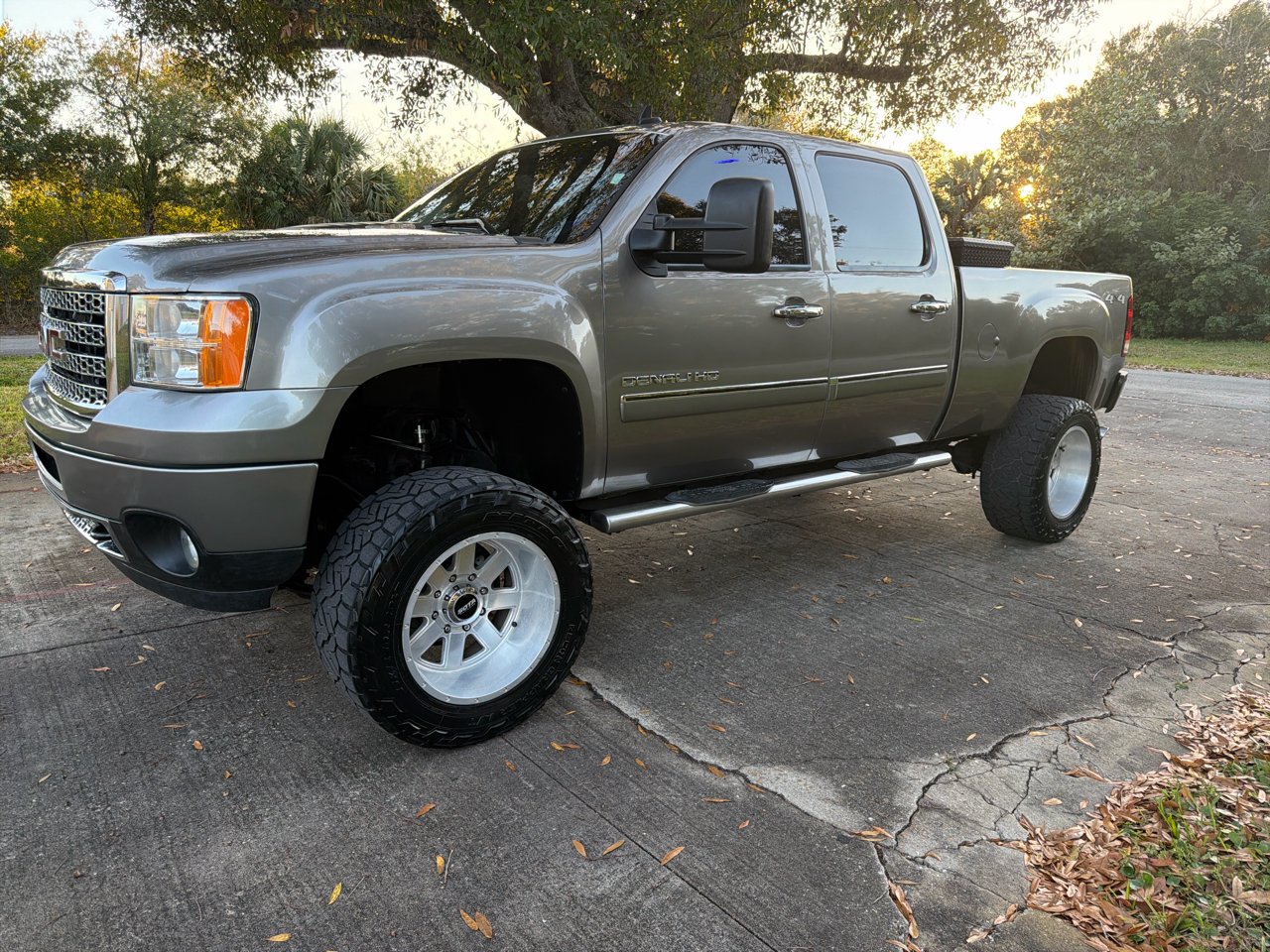 GMC Sierra 2500HD 4WD Crew Cab 153.7" Denali 2012