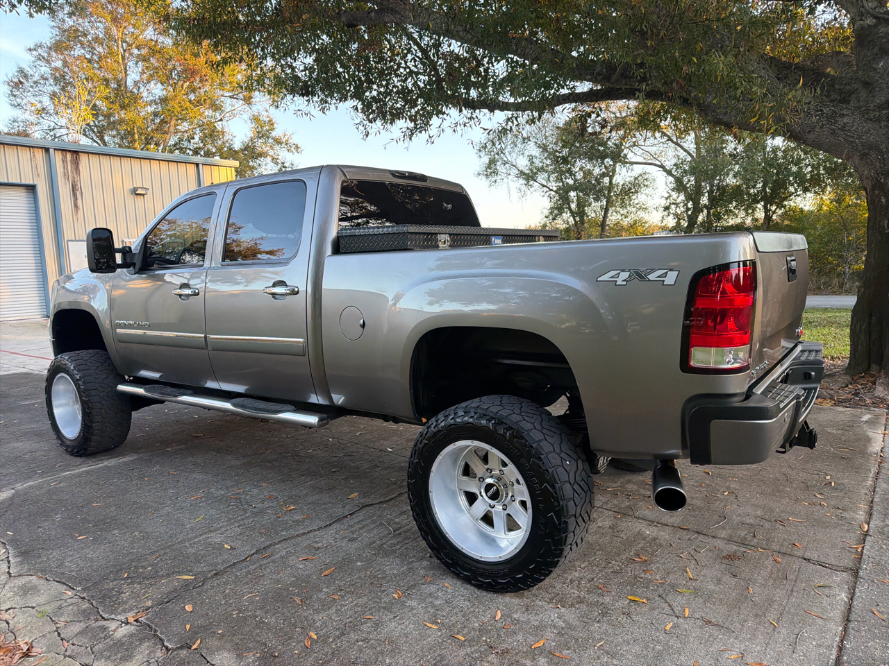 GMC Sierra 2500HD 4WD Crew Cab 153.7" Denali 2012