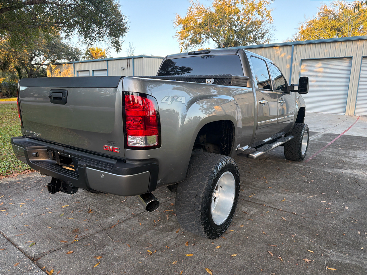 GMC Sierra 2500HD 4WD Crew Cab 153.7" Denali 2012