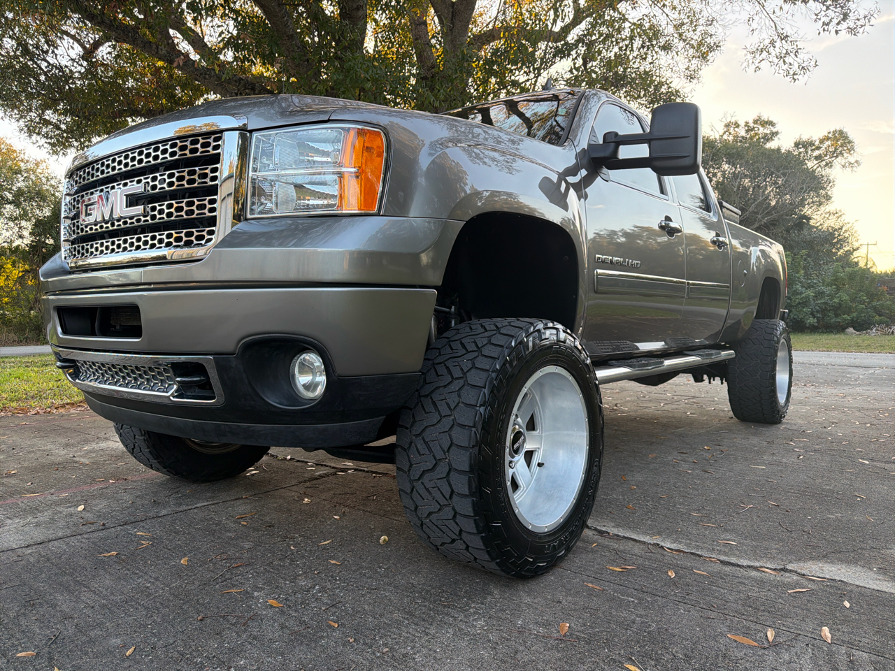 GMC Sierra 2500HD 4WD Crew Cab 153.7" Denali 2012