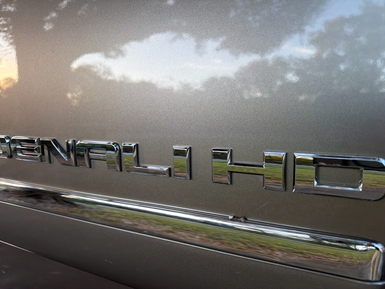 GMC Sierra 2500HD 4WD Crew Cab 153.7" Denali 2012