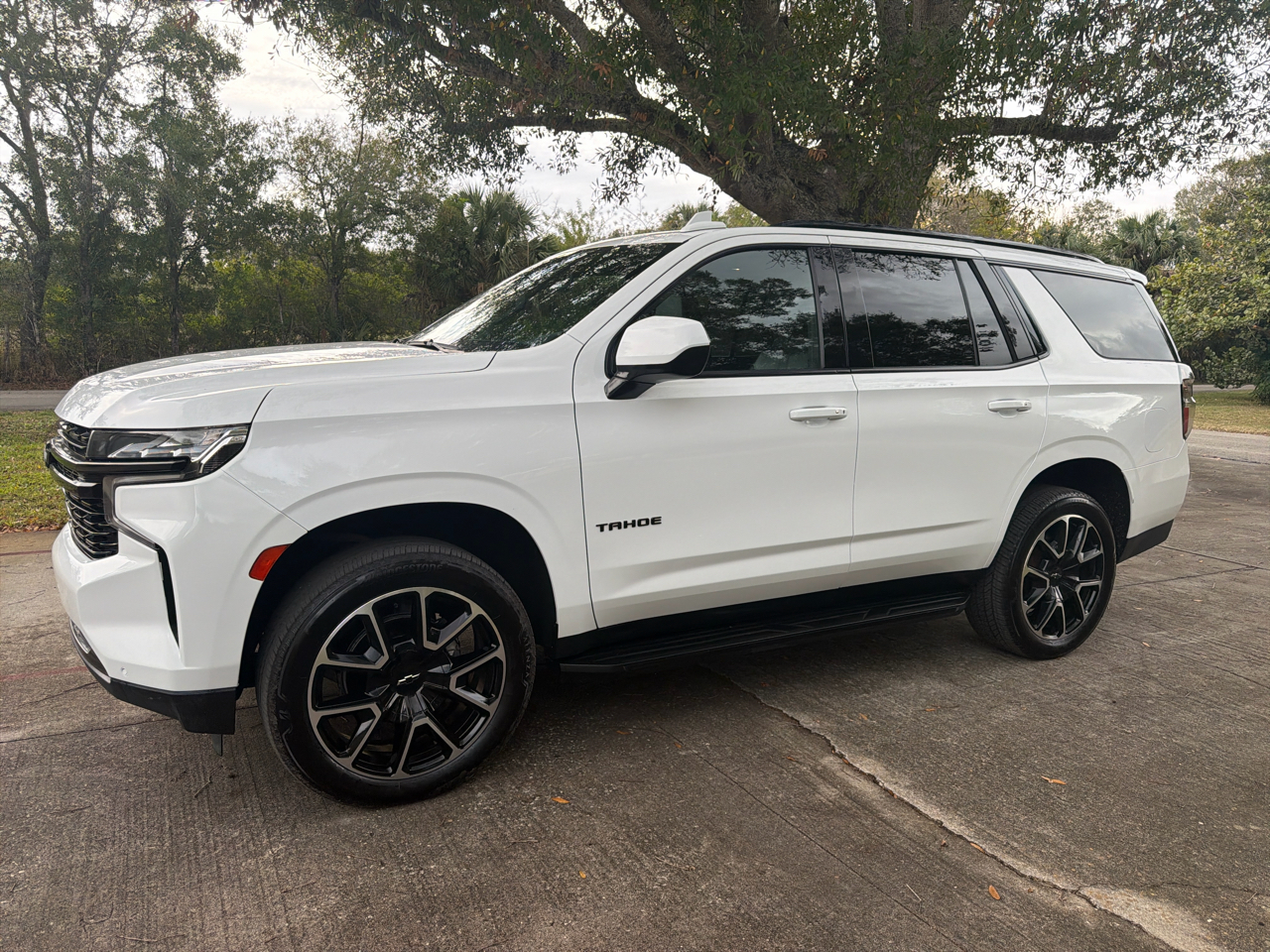 Chevrolet Tahoe 4WD 4dr RST 2023