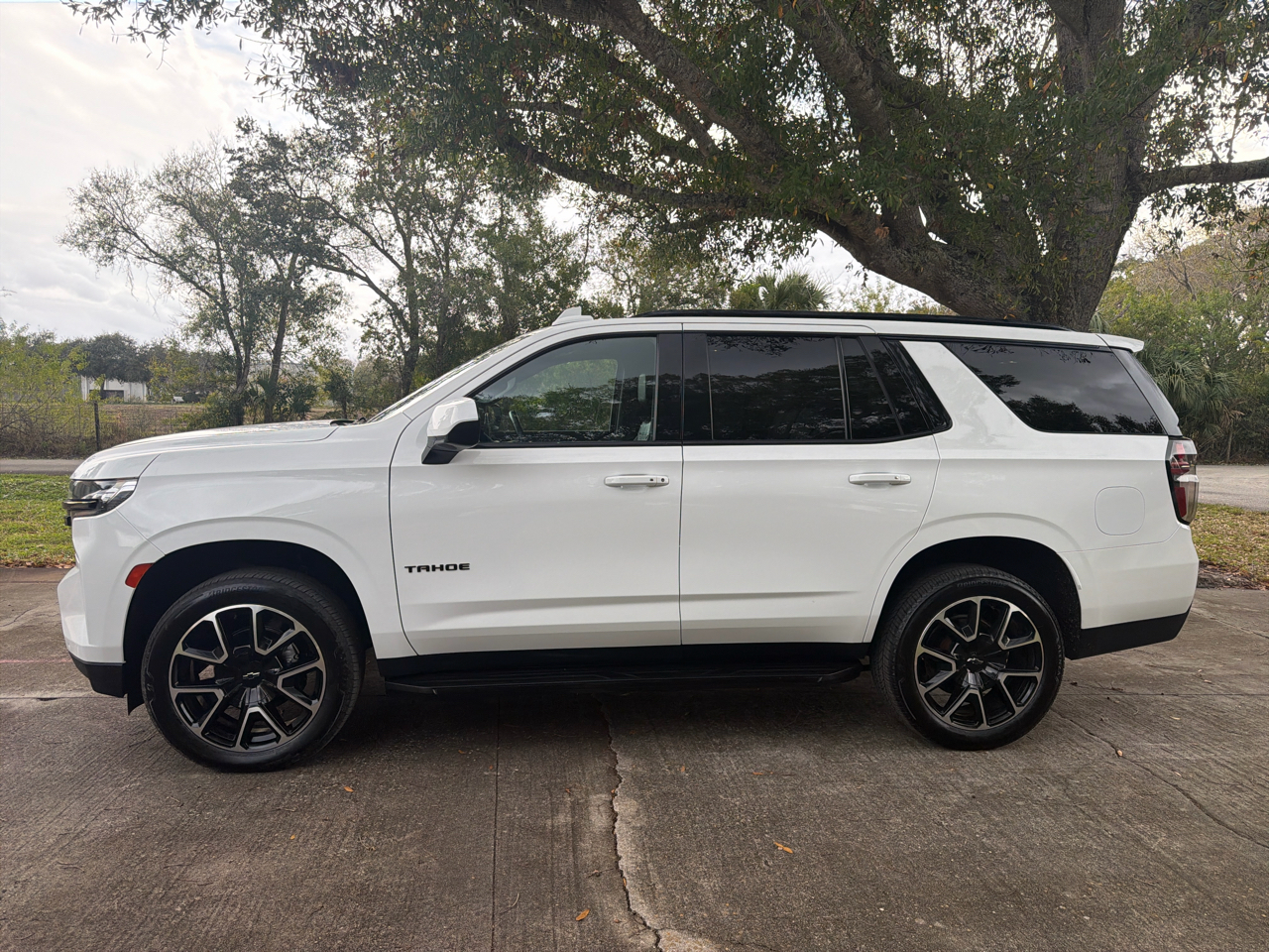 Chevrolet Tahoe 4WD 4dr RST 2023