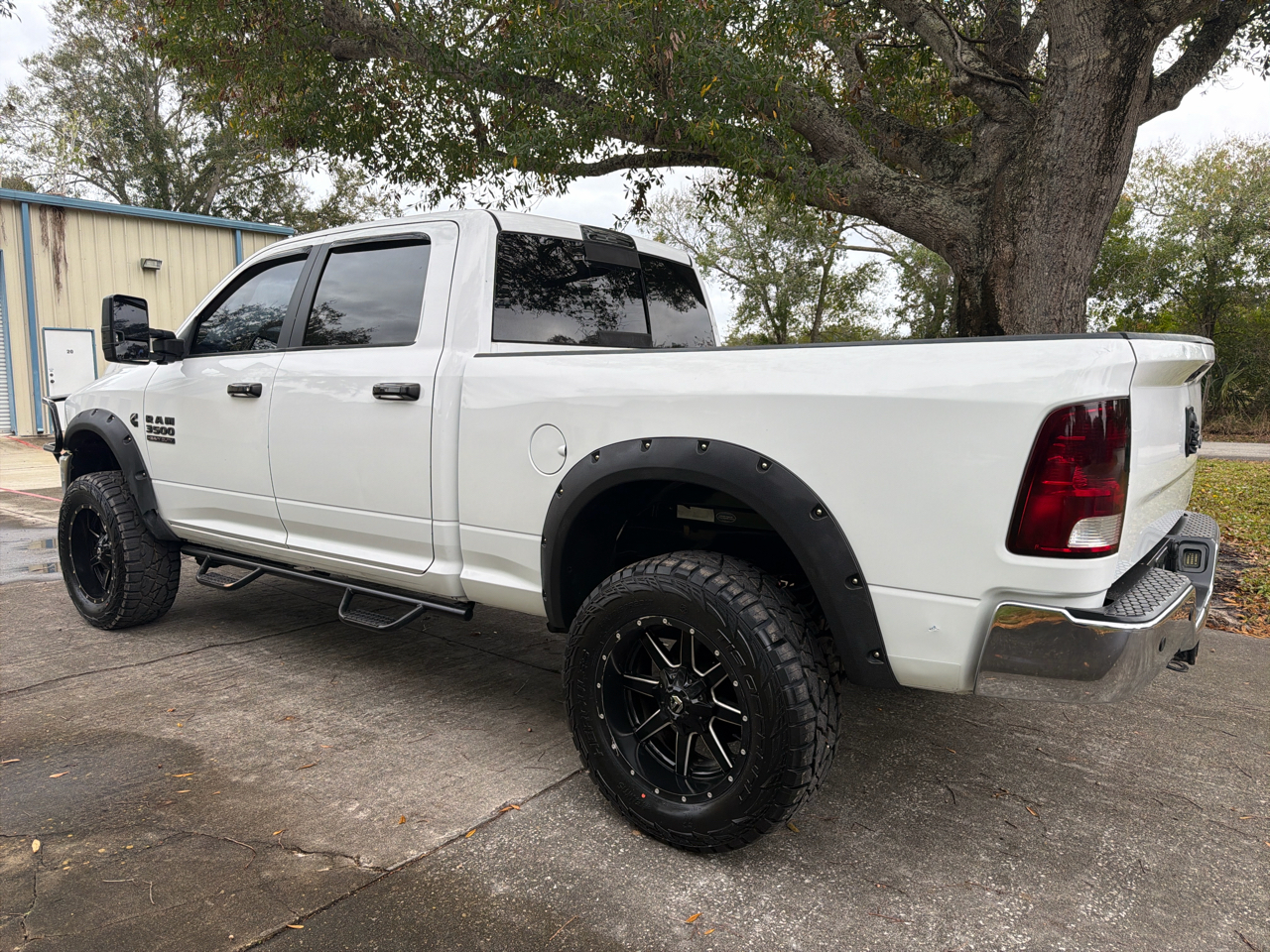 RAM 2500 SLT 4x4 Crew Cab 6'4" Box 2017