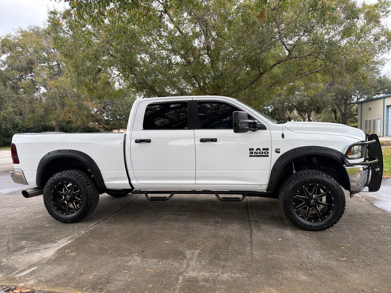 RAM 2500 SLT 4x4 Crew Cab 6'4" Box 2017