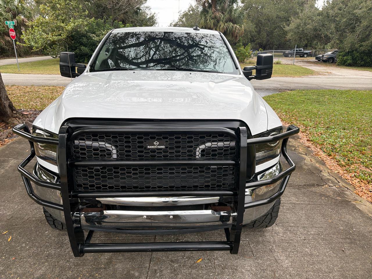 RAM 2500 SLT 4x4 Crew Cab 6'4" Box 2017