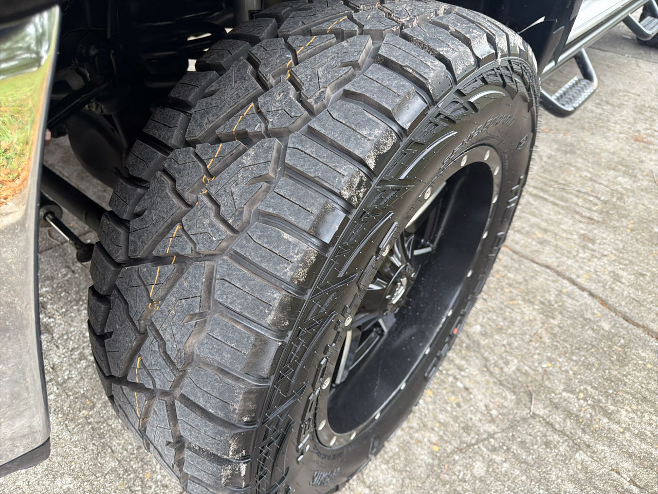 RAM 2500 SLT 4x4 Crew Cab 6'4" Box 2017