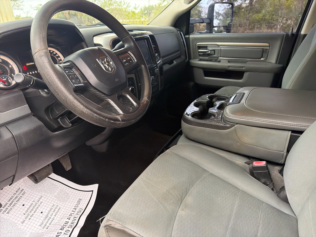 RAM 2500 SLT 4x4 Crew Cab 6'4" Box 2017