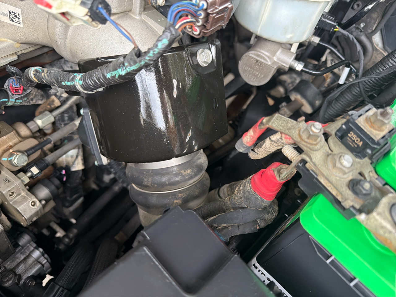 RAM 2500 SLT 4x4 Crew Cab 6'4" Box 2017