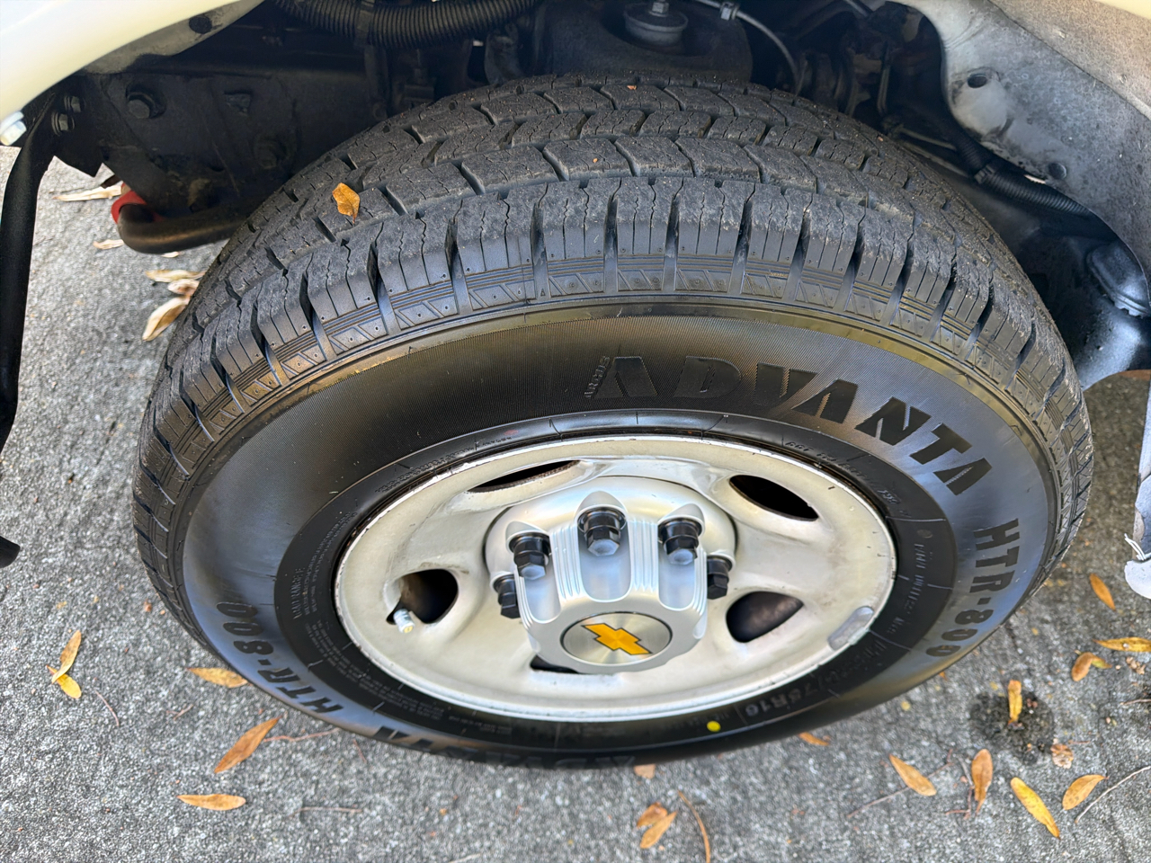 GMC Savana Cargo Van 2500 135" WB RWD 2003