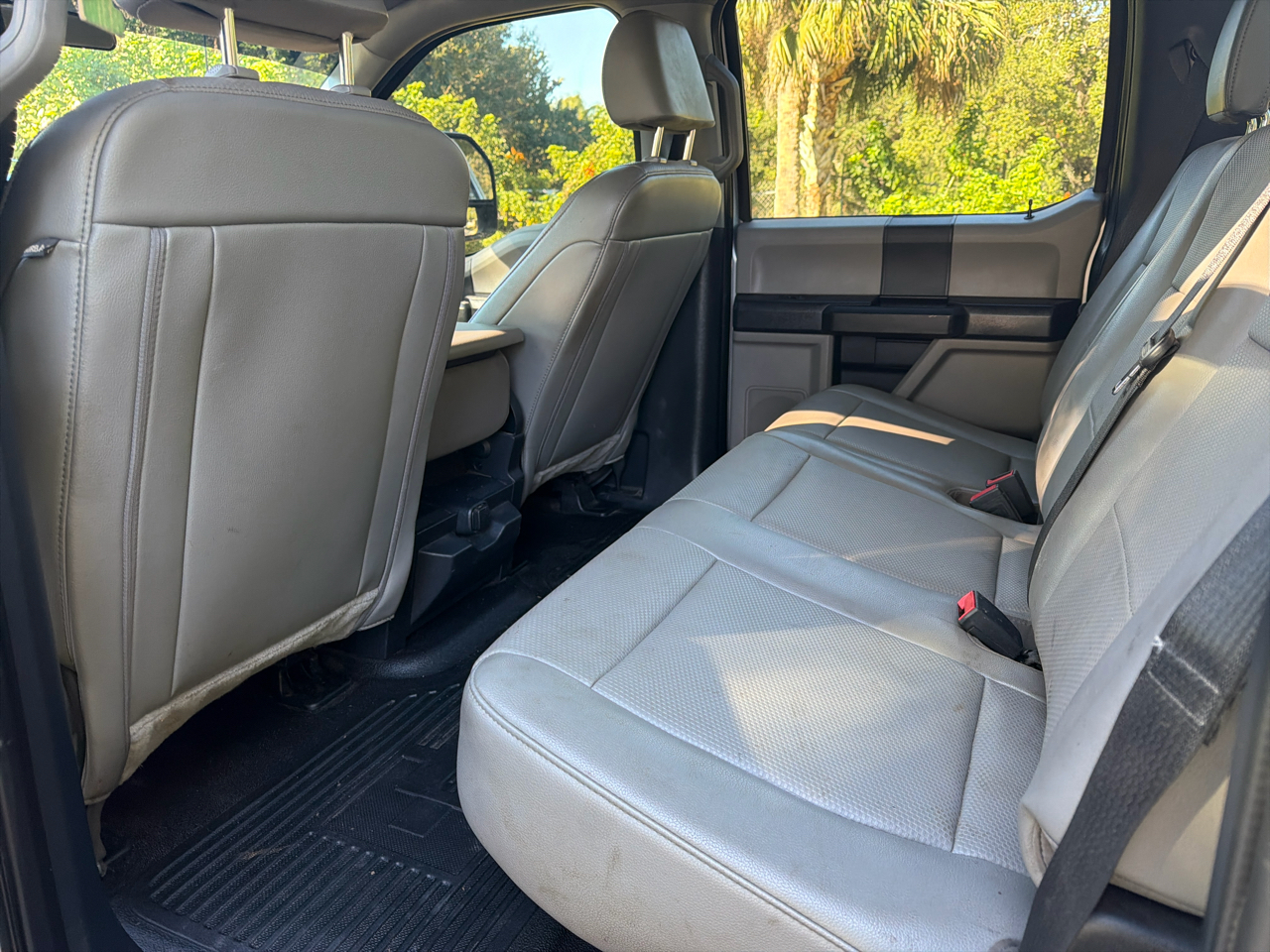 Ford Super Duty F-350 DRW XL 4WD Crew Cab 8' Box 2022