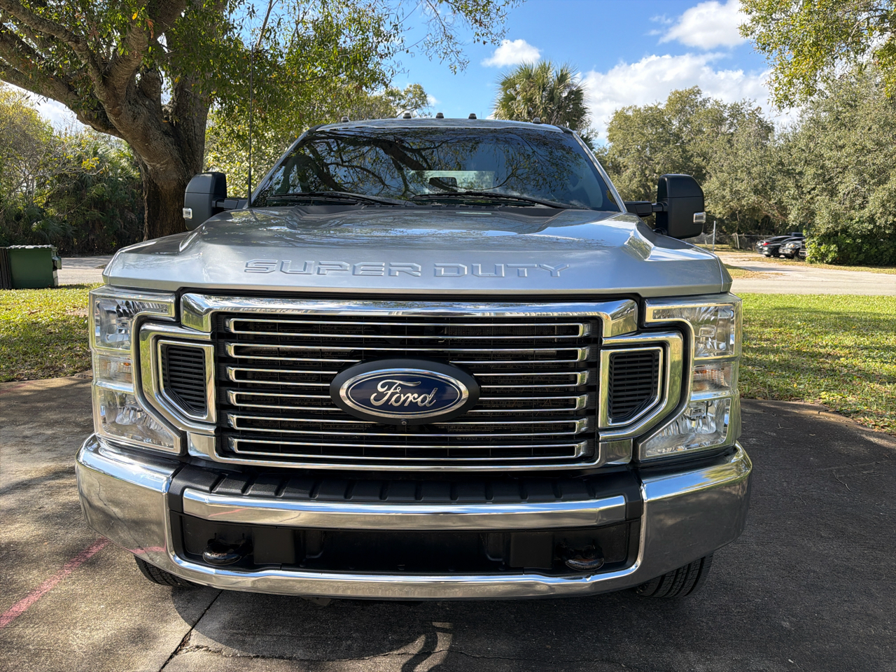 Ford Super Duty F-350 DRW XL 4WD Crew Cab 8' Box 2022