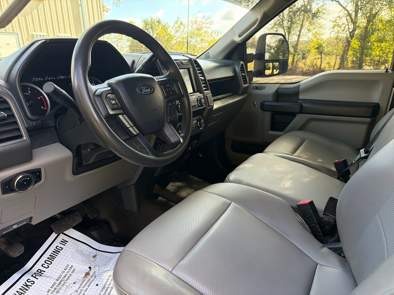 Ford Super Duty F-350 DRW XL 4WD Crew Cab 8' Box 2022