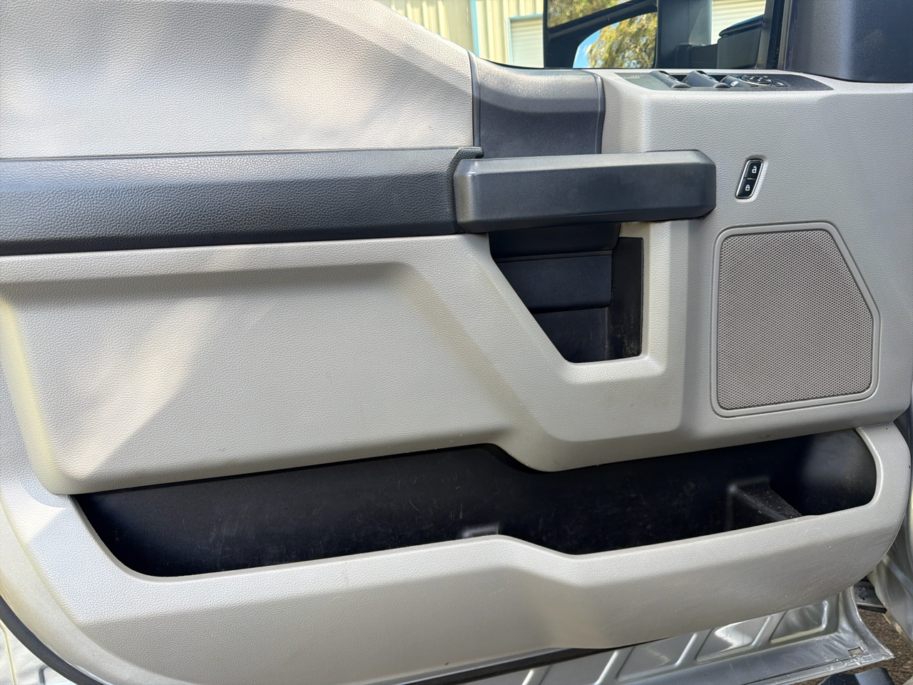 Ford Super Duty F-350 DRW XL 4WD Crew Cab 8' Box 2022