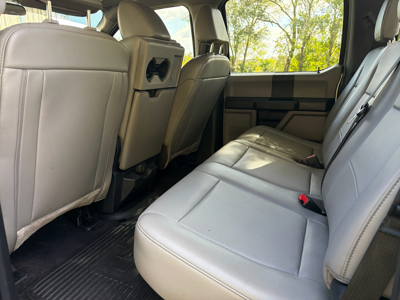 Ford Super Duty F-350 DRW XL 4WD Crew Cab 8' Box 2022