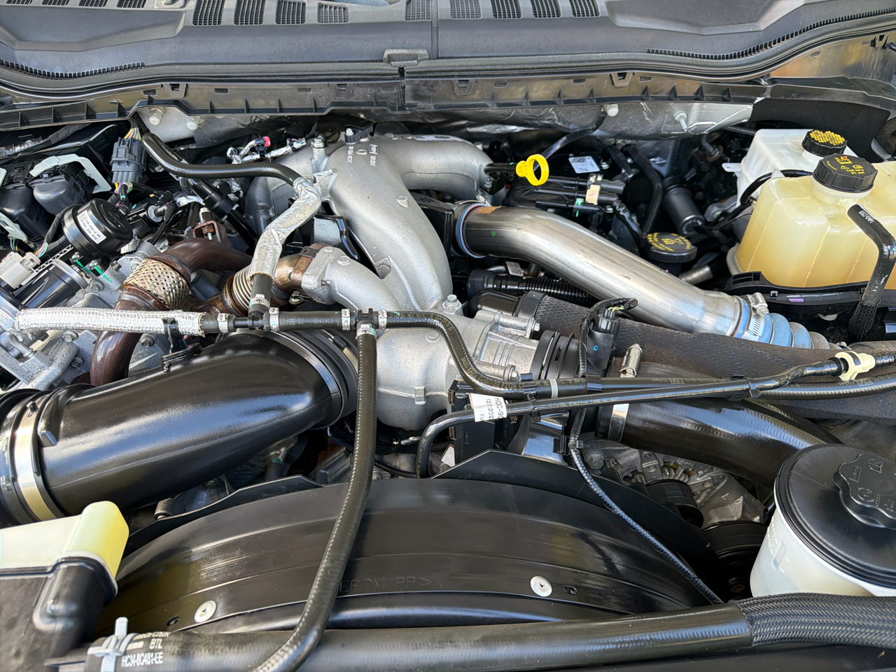 Ford Super Duty F-350 DRW XL 4WD Crew Cab 8' Box 2022