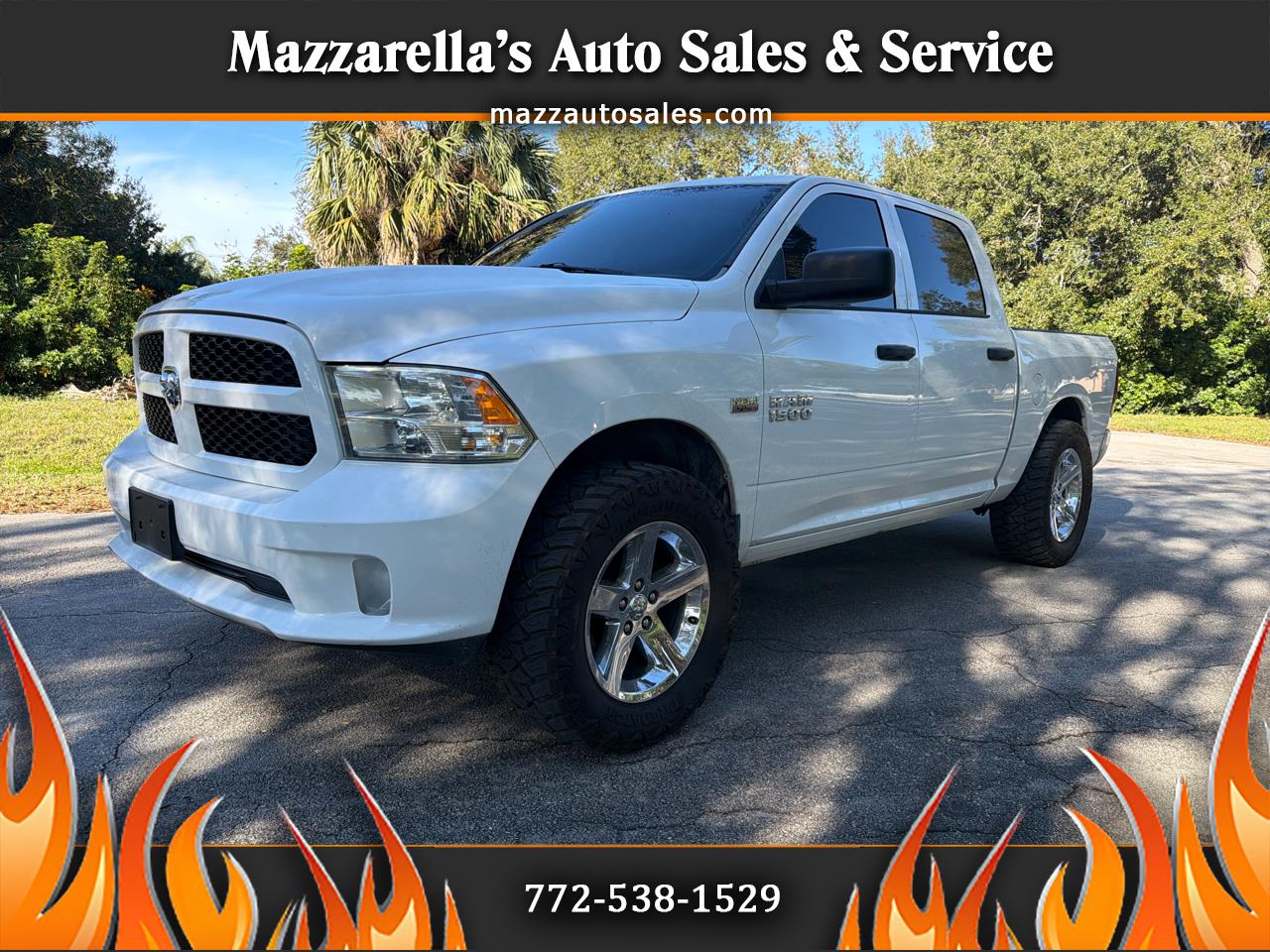 RAM 1500 2WD Crew Cab 140.5" Express 2015