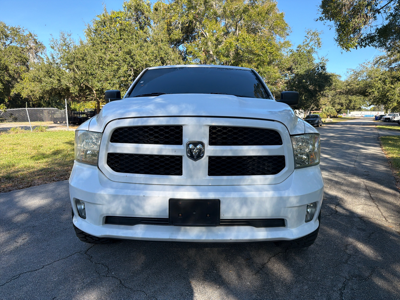 RAM 1500 2WD Crew Cab 140.5" Express 2015