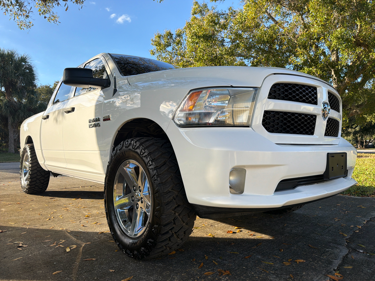 RAM 1500 2WD Crew Cab 140.5" Express 2015