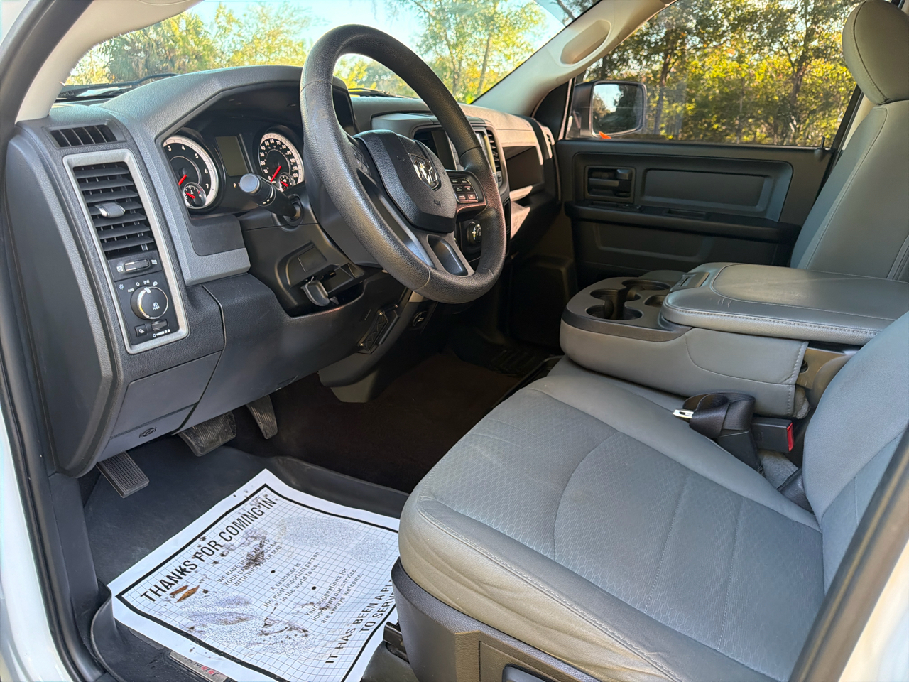 RAM 1500 2WD Crew Cab 140.5" Express 2015