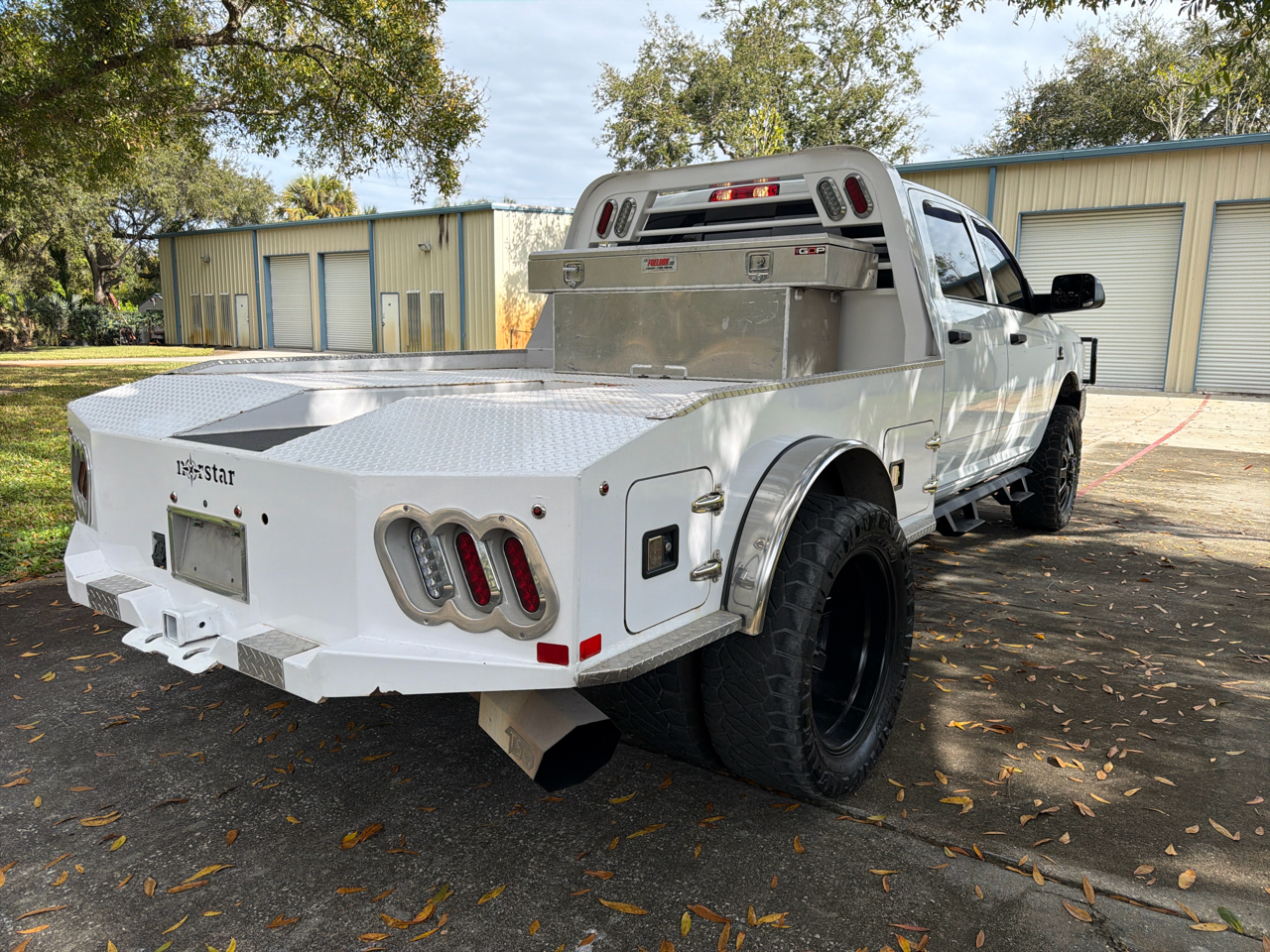 RAM 3500 Tradesman 4x4 Crew Cab 8' Box 2021