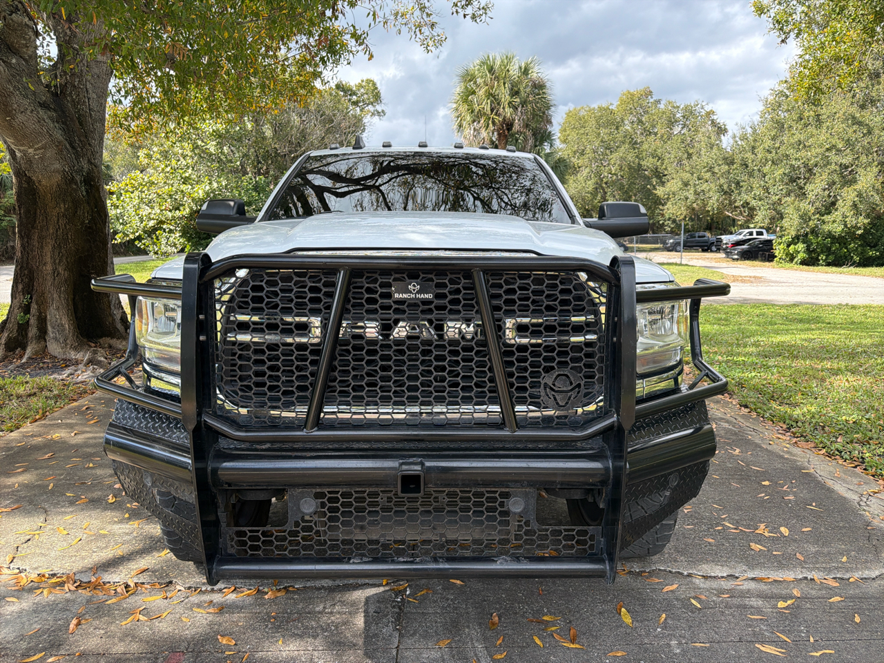 RAM 3500 Tradesman 4x4 Crew Cab 8' Box 2021