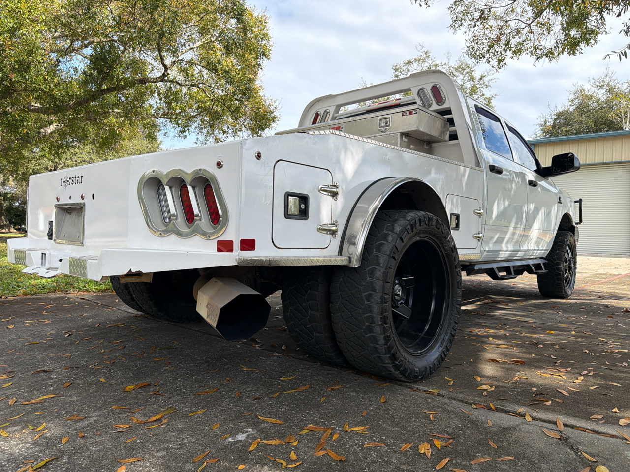 RAM 3500 Tradesman 4x4 Crew Cab 8' Box 2021