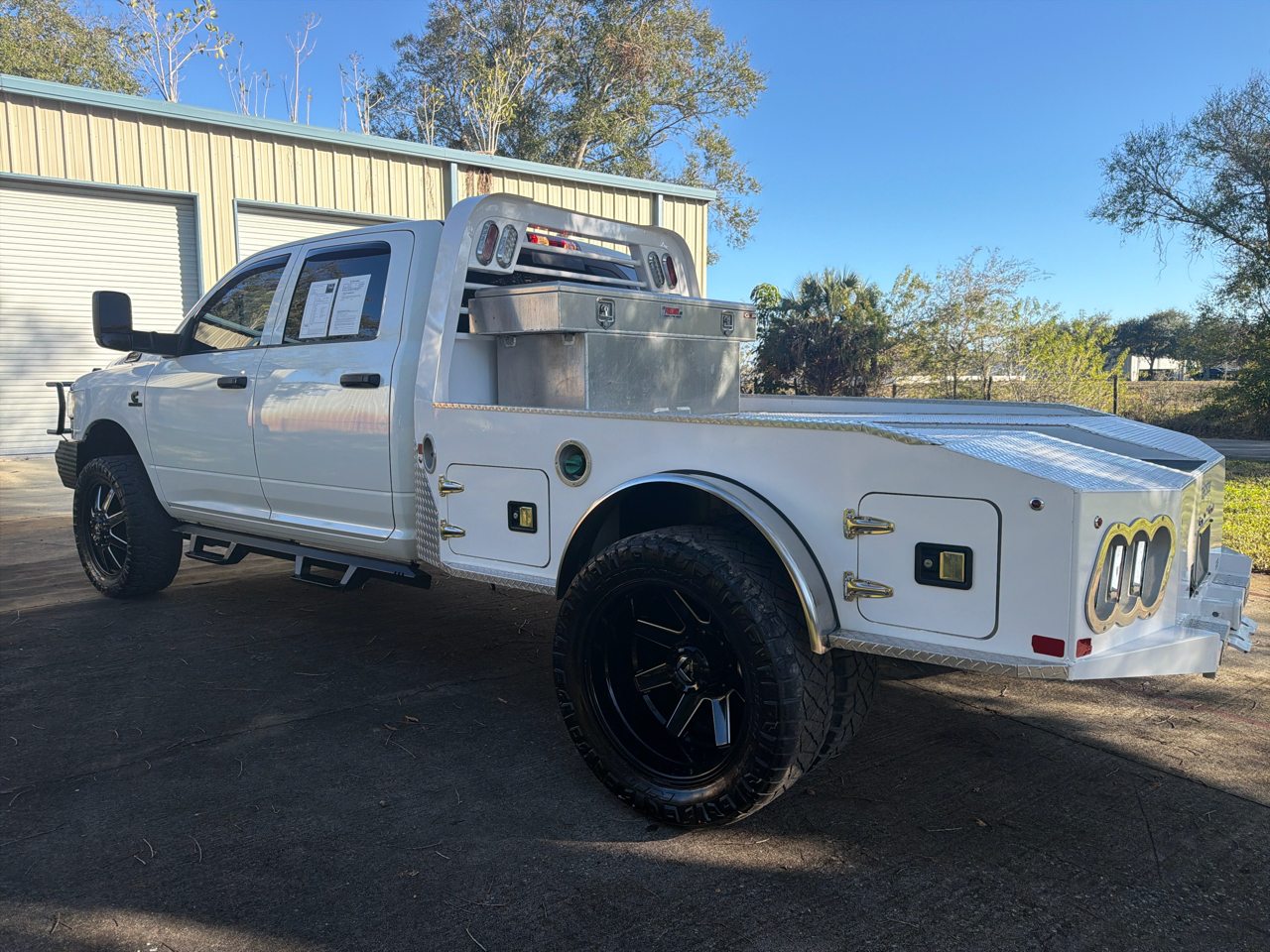 RAM 3500 Tradesman 4x4 Crew Cab 8' Box 2021
