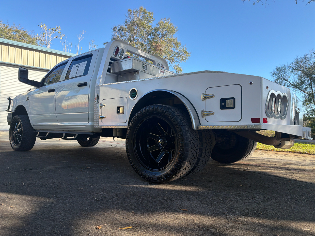 RAM 3500 Tradesman 4x4 Crew Cab 8' Box 2021