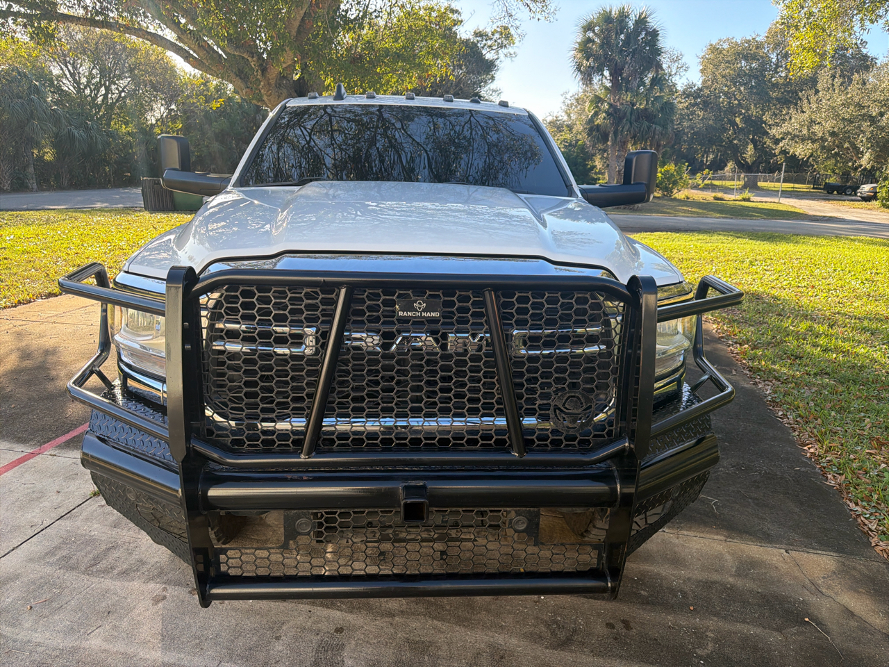 RAM 3500 Tradesman 4x4 Crew Cab 8' Box 2021