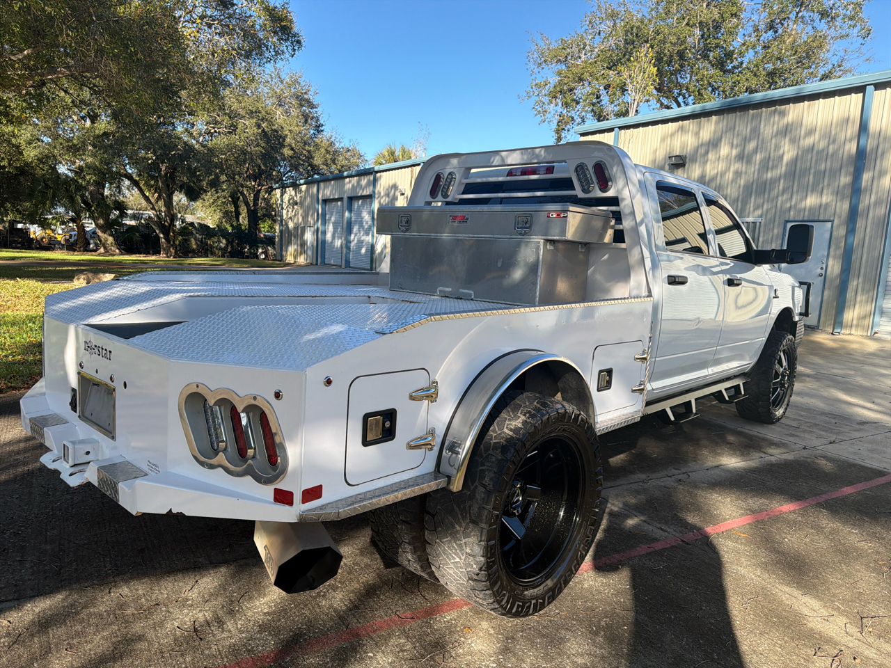 RAM 3500 Tradesman 4x4 Crew Cab 8' Box 2021