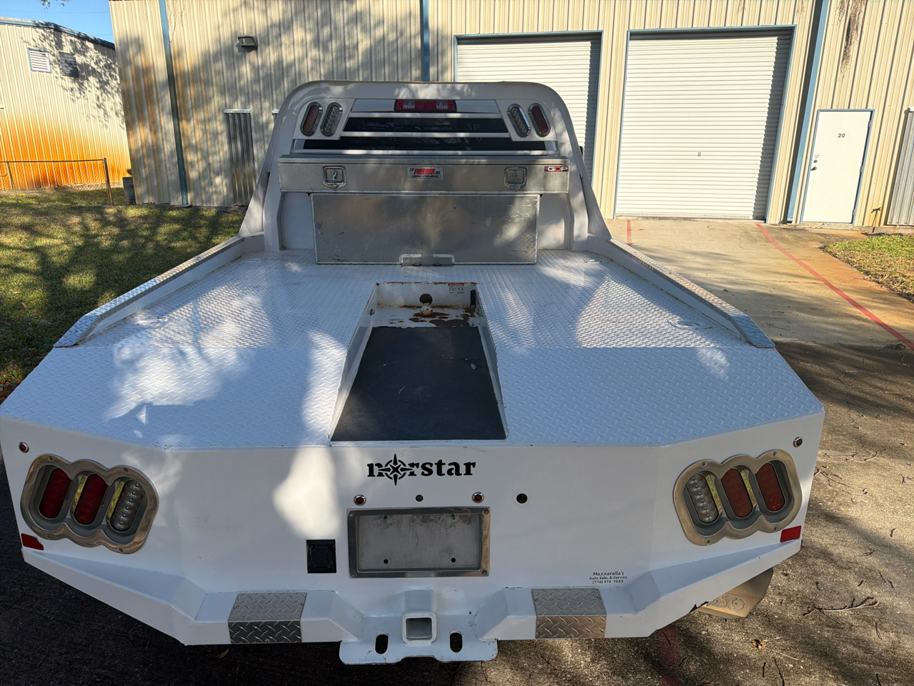 RAM 3500 Tradesman 4x4 Crew Cab 8' Box 2021