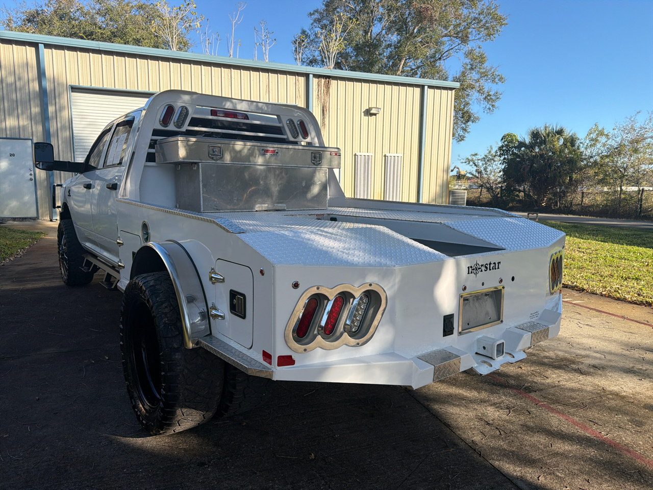 RAM 3500 Tradesman 4x4 Crew Cab 8' Box 2021