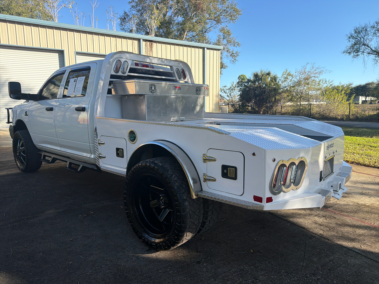 RAM 3500 Tradesman 4x4 Crew Cab 8' Box 2021