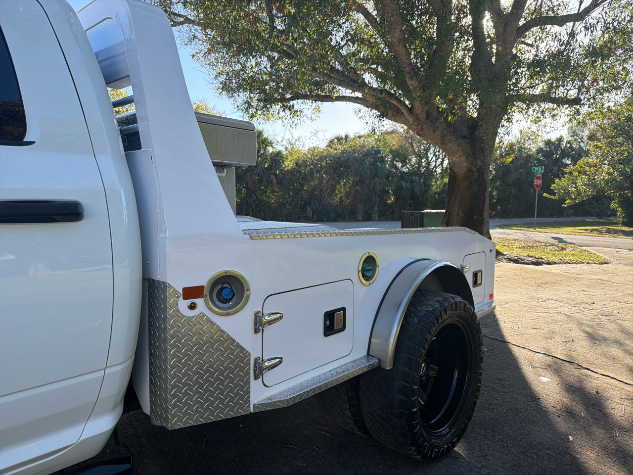 RAM 3500 Tradesman 4x4 Crew Cab 8' Box 2021