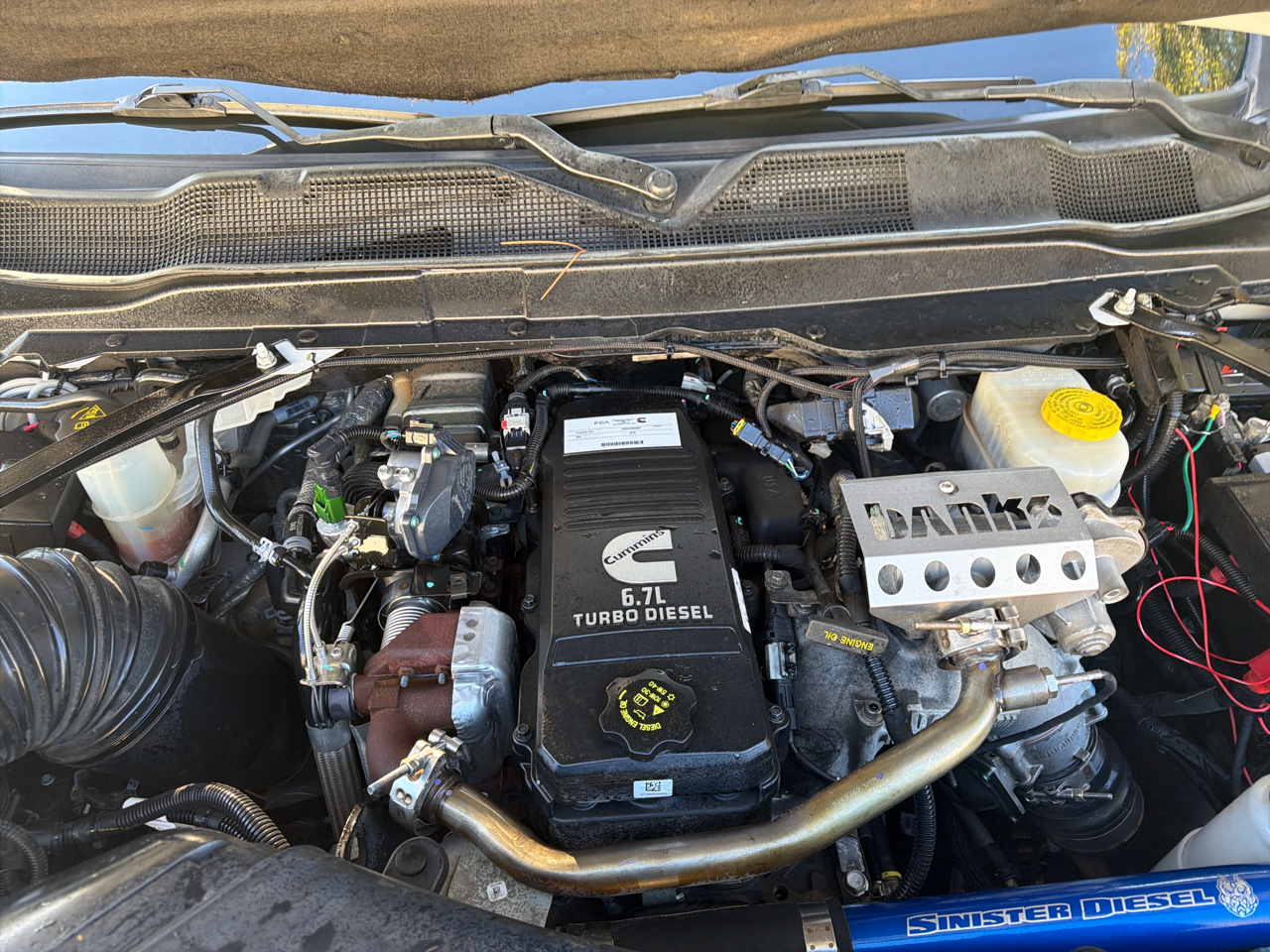 RAM 3500 Tradesman 4x4 Crew Cab 8' Box 2021