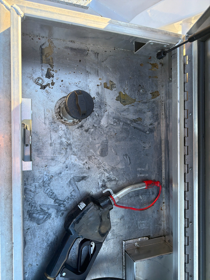 RAM 3500 Tradesman 4x4 Crew Cab 8' Box 2021