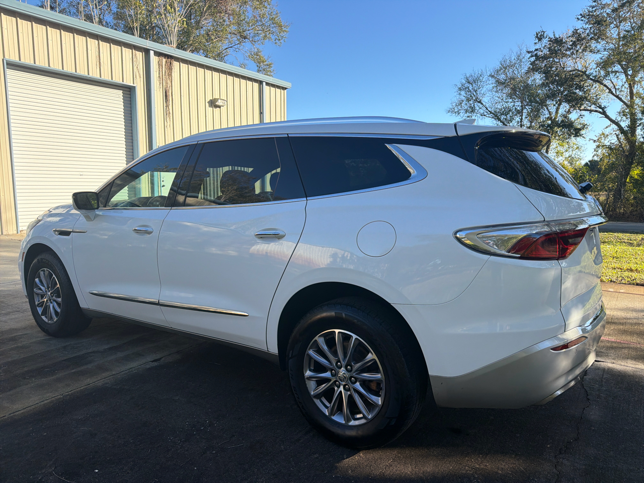 Buick Enclave FWD 4dr Essence 2022