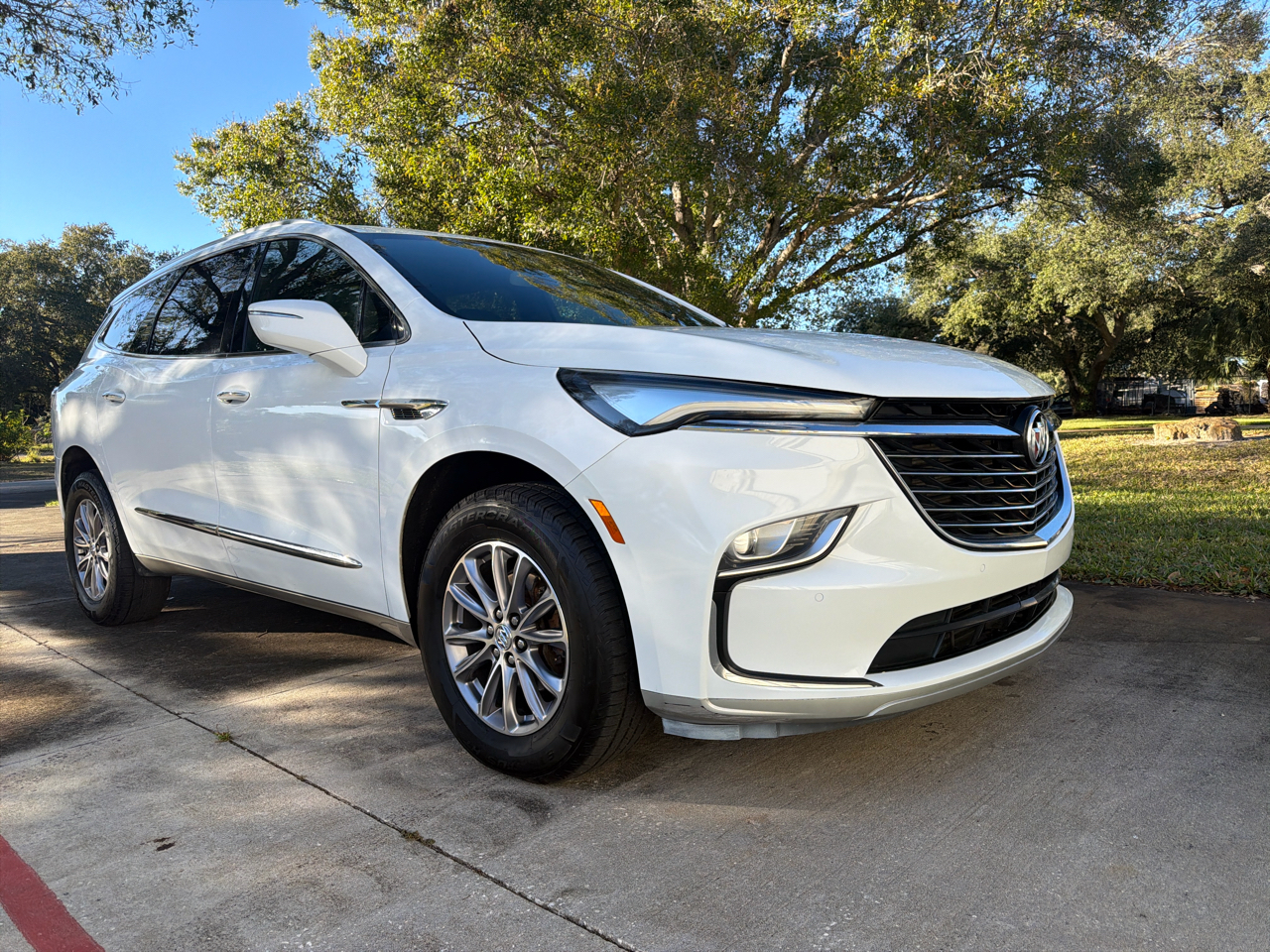 Buick Enclave FWD 4dr Essence 2022